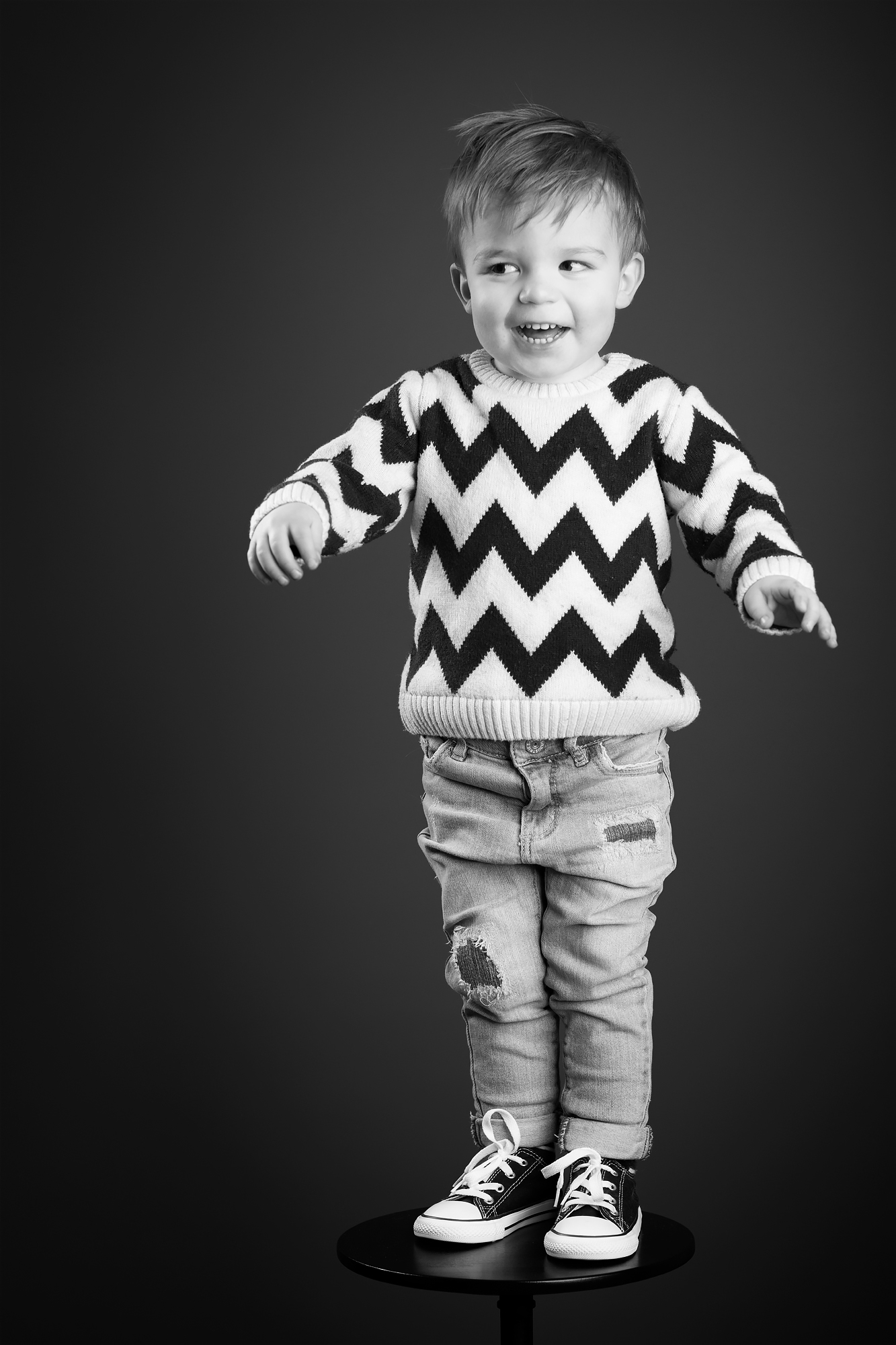 _r5a3282_bw